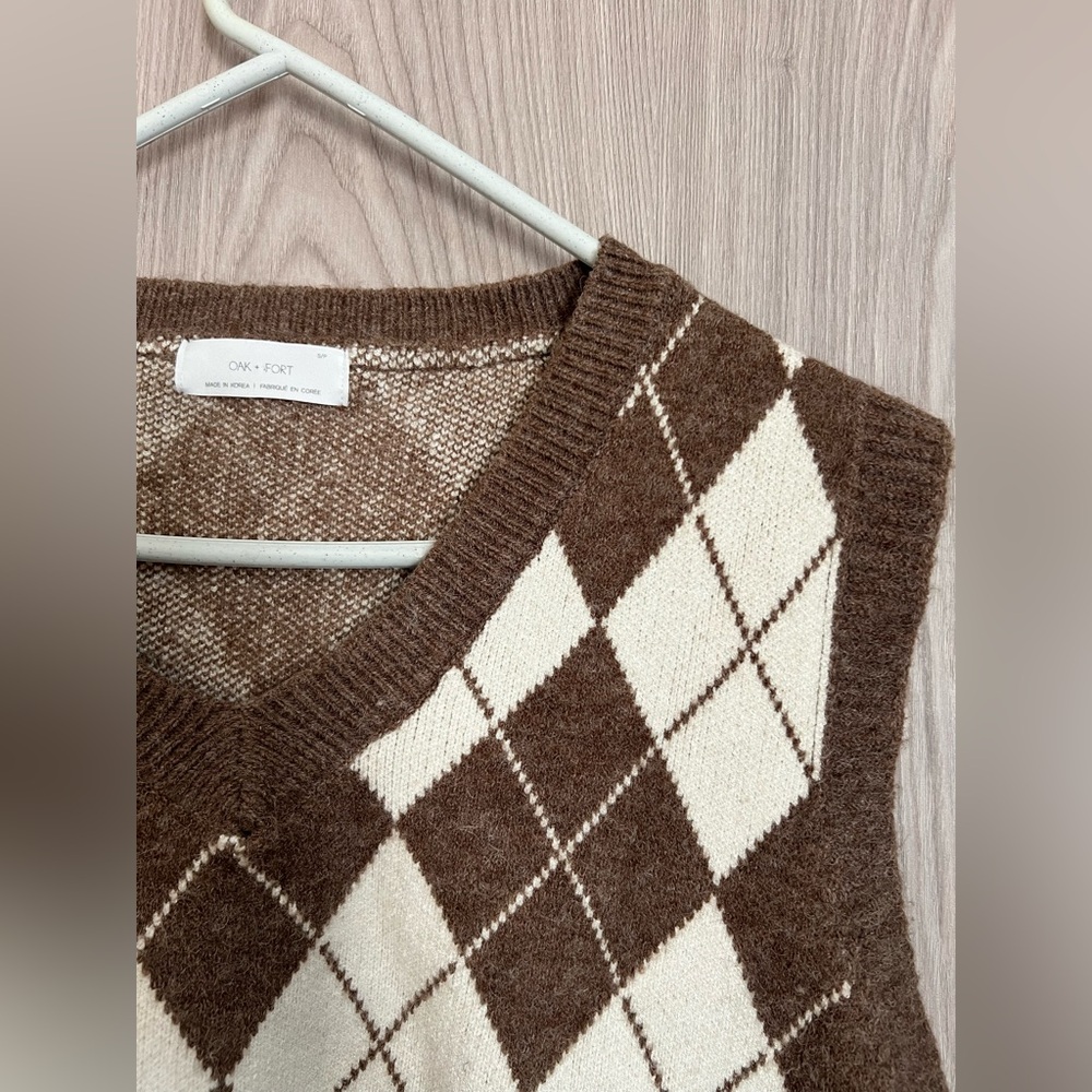 OAK + FORT Women’s sweater vest